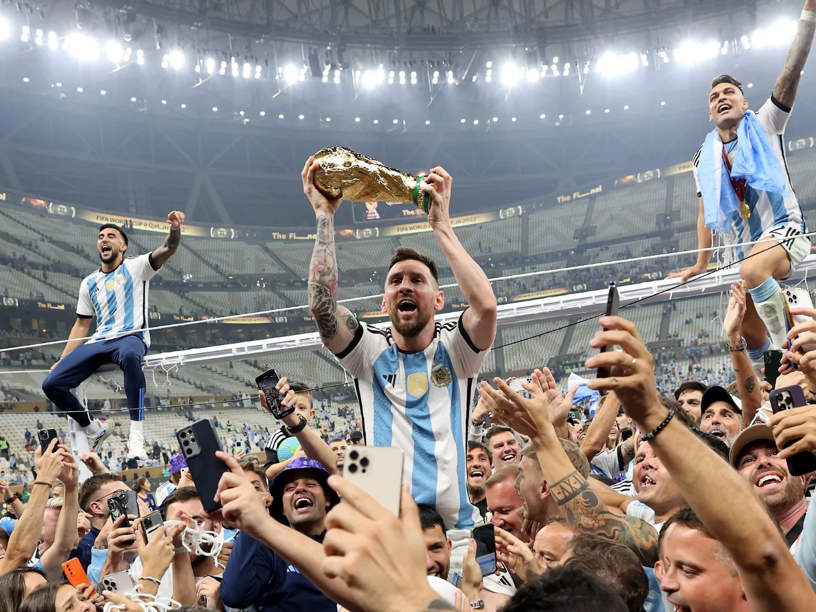 Del 'se terminó para mí la Selección' a 'me vacié': las dos despedidas de Messi