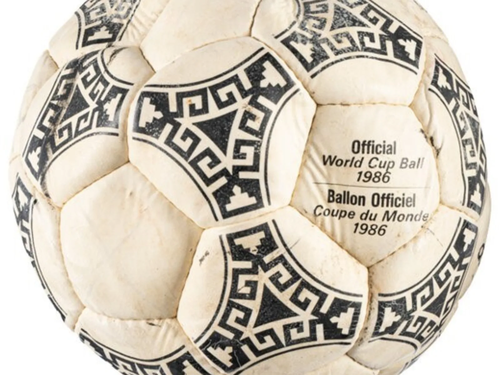 La pelota de la Mano de Dios se vendió por US$ 3,35 millones pero no alcanzó el récord de la camiseta de